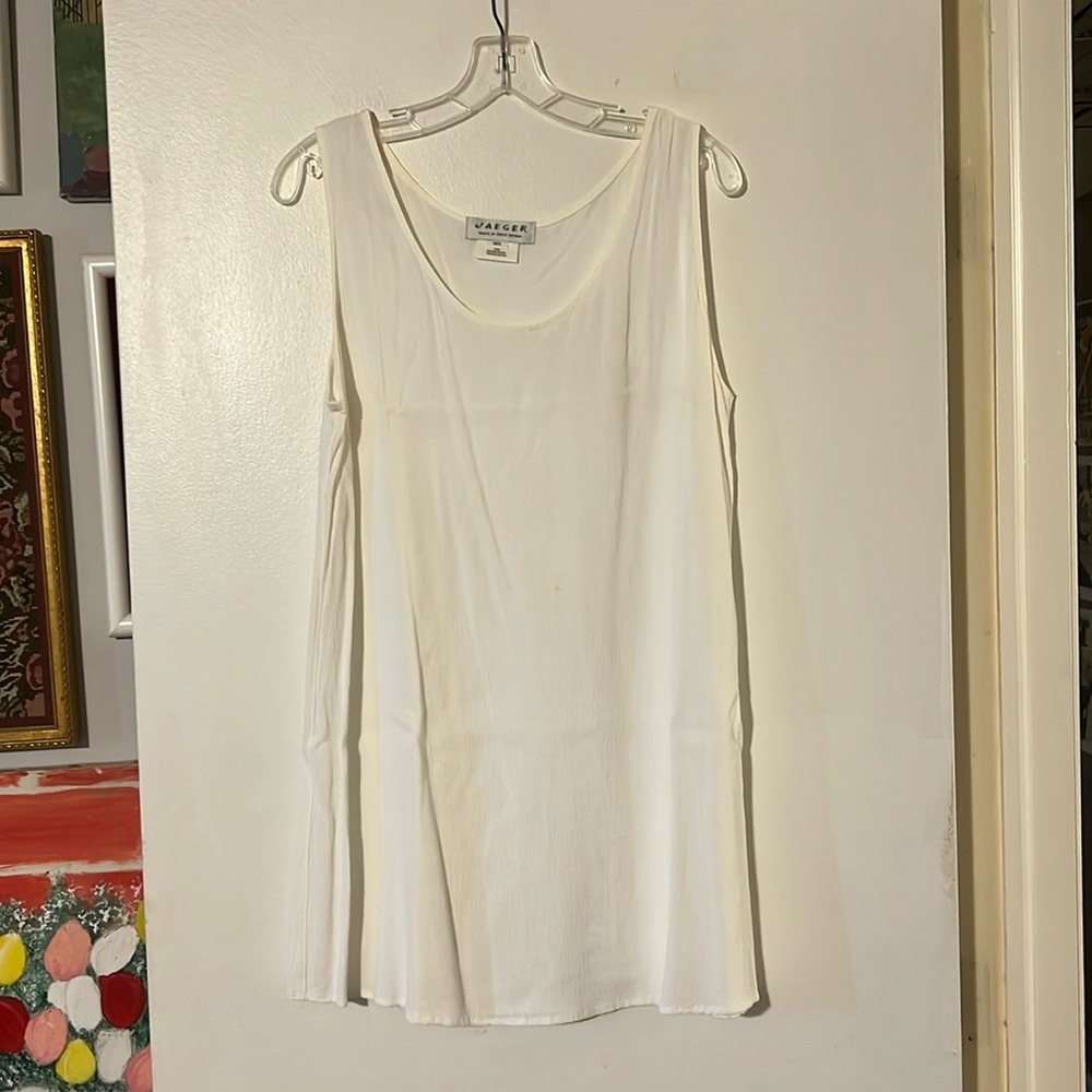 Jaeger white sleeveless flowy tunic